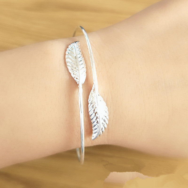 Leaf bracelet