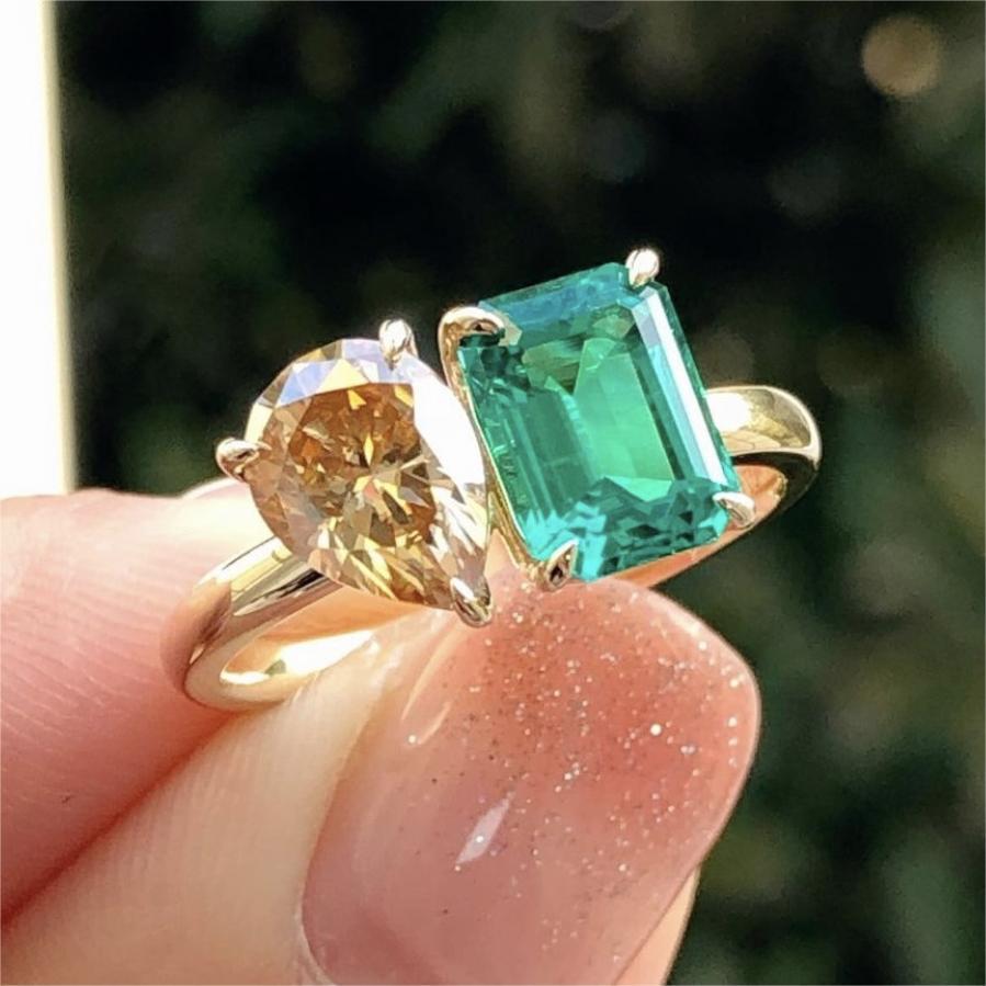 Fashion Creative Double Main Stone Lady Green Yellow Zircon Square Stone Ring Luxury Crystal Engagement Ring Wedding Rings